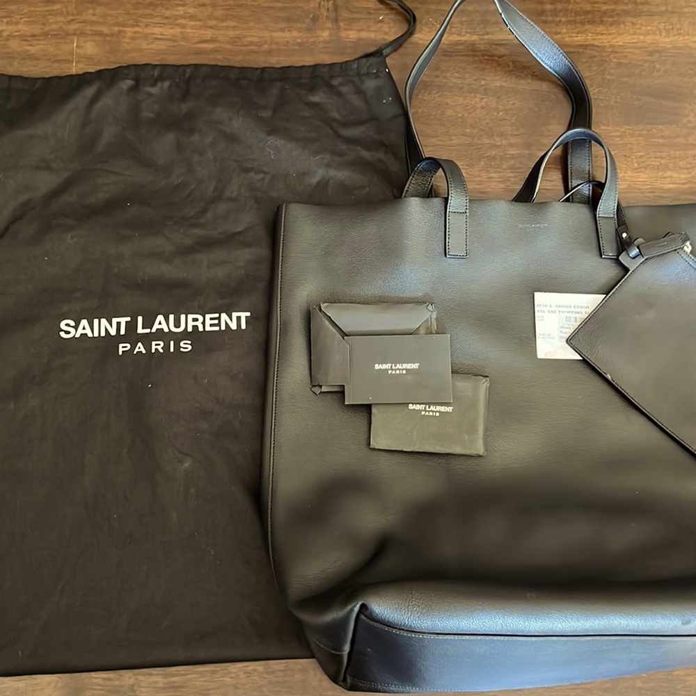 Black Saint Laurent Sac Shopping SL Tote